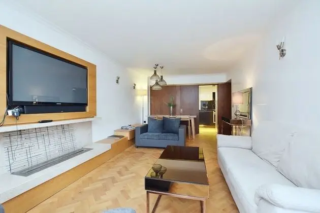 Basic Apart Daire, 2 Büyük (Queen) Boy Yatak, Sigara İçilmez, Şehir Manzaralı