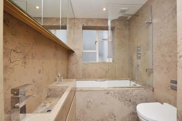 Basic Apart Daire, 2 Büyük (Queen) Boy Yatak, Sigara İçilmez, Şehir Manzaralı