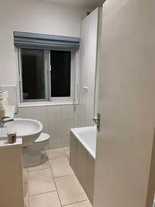 Basic Apart Daire, 2 Büyük (Queen) Boy Yatak, Sigara İçilmez, Şehir Manzaralı