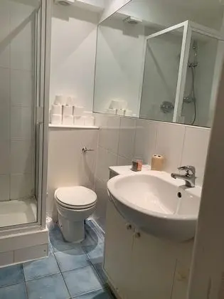 Basic Apart Daire, 2 Büyük (Queen) Boy Yatak, Sigara İçilmez, Şehir Manzaralı