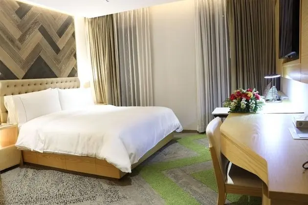 Premium Tek Büyük Yataklı Oda, Buzdolabı ve Mikrodalga