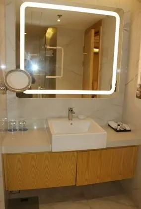 Premium Tek Büyük Yataklı Oda, Buzdolabı ve Mikrodalga