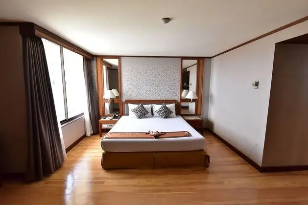 Premier Room