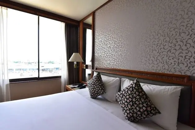 Premier Room