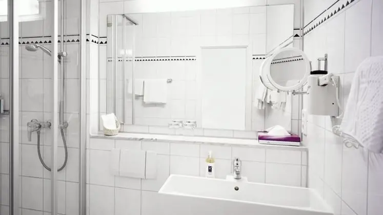 Comfort Büyük Yataklı Tek Kişilik Oda (large)