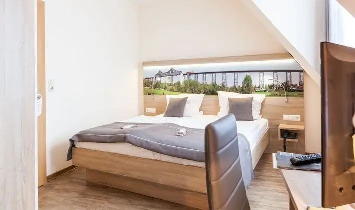 Tek Büyük Yataklı Oda