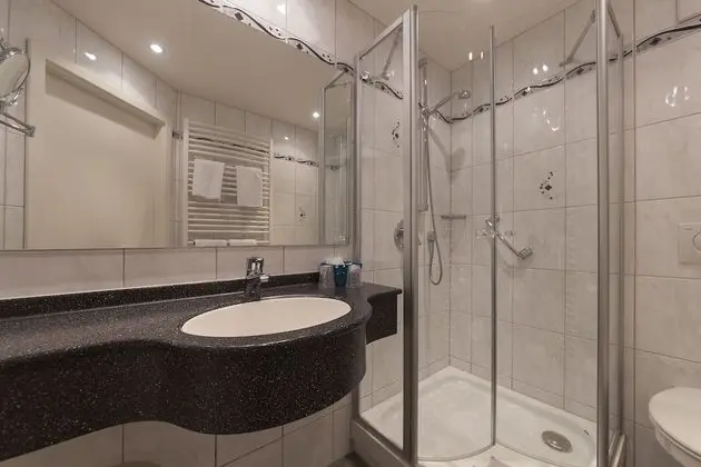 Tek Büyük Yataklı Oda, Teras (Südseite)