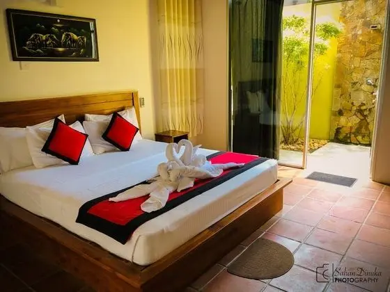 Deluxe Tek Büyük veya İki Ayrı Yataklı Oda, 1 Çift Kişilik Yatak, Bahçeli