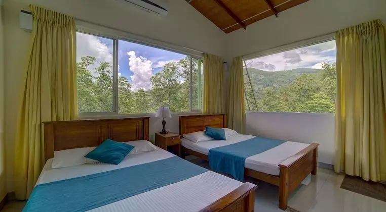 Deluxe Oda, 2 Çift Kişilik Yatak, Balkon, Tepe Manzaralı (King)