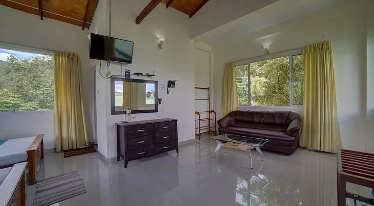 Deluxe Oda, 2 Çift Kişilik Yatak, Balkon, Tepe Manzaralı (King)
