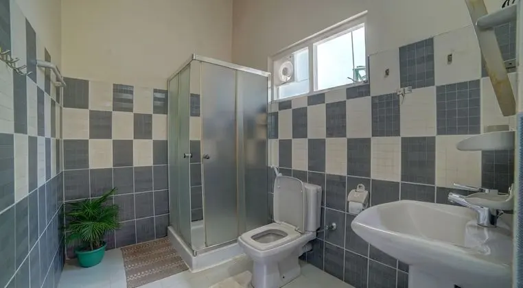 Deluxe Tek Büyük Yataklı Oda, 1 Çift Kişilik Yatak, Sigara İçilebilir, Dağ Manzaralı