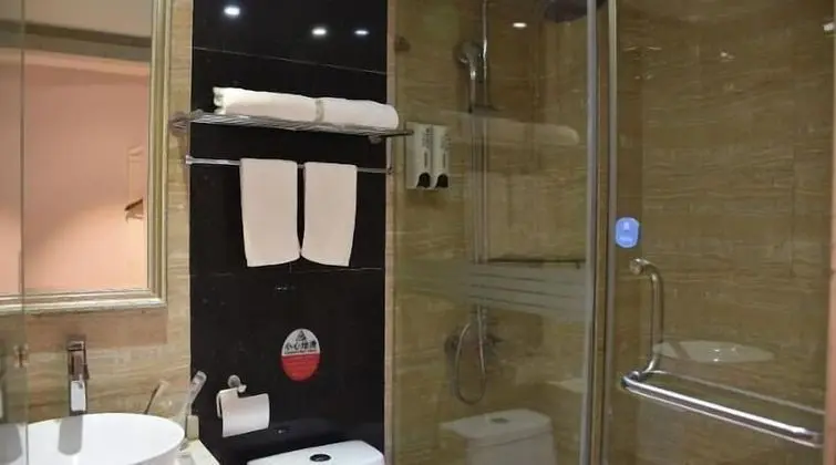 Üç Kişilik Oda