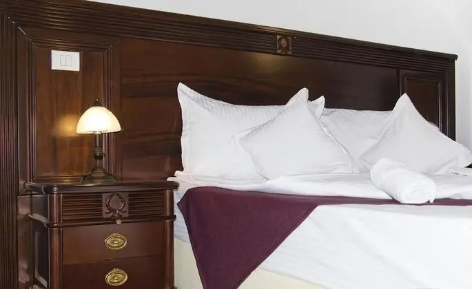 Standard Tek Büyük Yataklı Oda