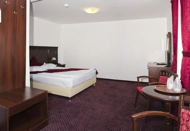 Standard Tek Büyük Yataklı Oda