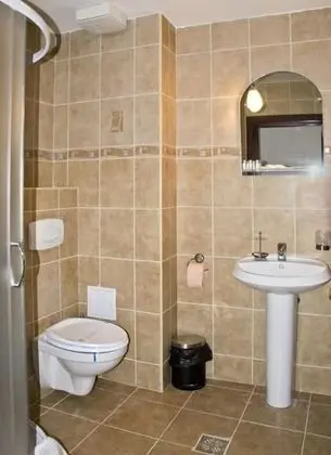 Standard Tek Büyük Yataklı Oda