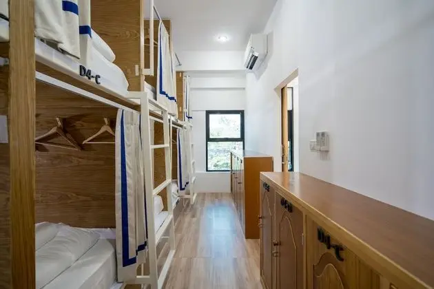 10-Bed Mixed Dormitory