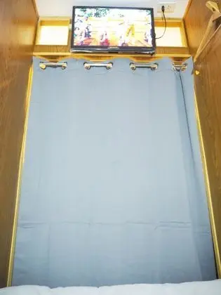 5-Single Cabin Mixed Dormitory