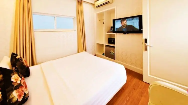 Standard Tek Büyük Yataklı Oda