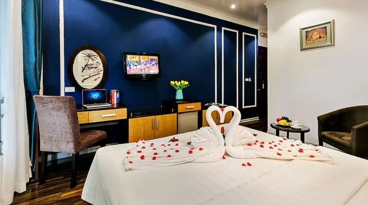 Deluxe Tek Büyük Yataklı Oda