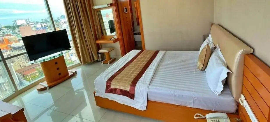 Deluxe Tek Büyük Yataklı Oda, 1 Büyük (Queen) Boy Yatak, Şehir Manzaralı