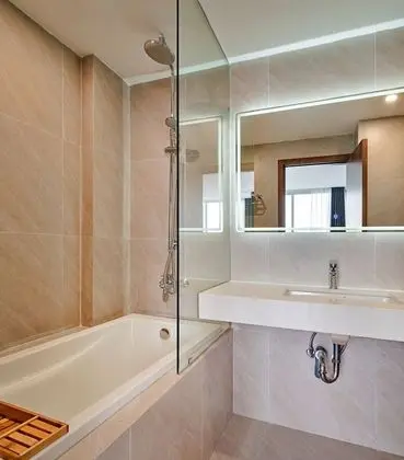 Premier Apart Daire, 1 Büyük (Queen) Boy Yatak, Mutfak, Göl Kenarı