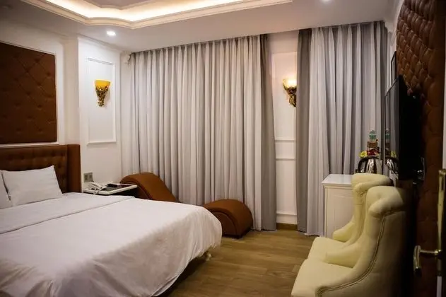 Deluxe Tek Büyük Yataklı Oda
