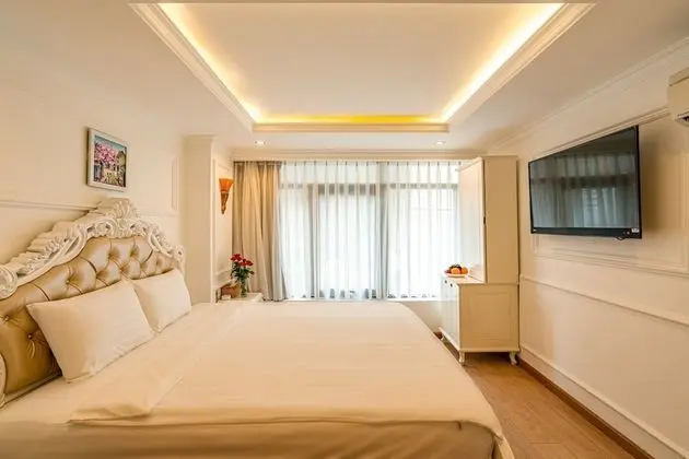Deluxe Tek Büyük Yataklı Oda