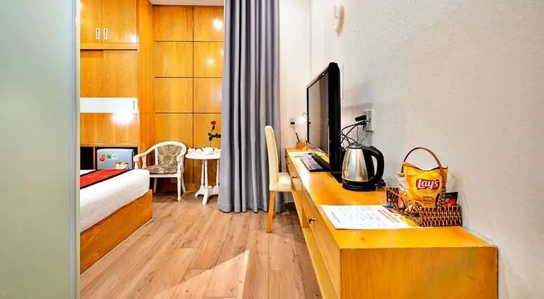 Deluxe Tek Büyük Yataklı Oda, 1 Yatak Odası, Sigara İçilebilir, Buzdolabı