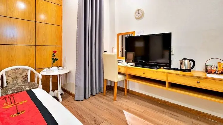 Deluxe Tek Büyük Yataklı Oda, 1 Yatak Odası, Sigara İçilebilir, Buzdolabı