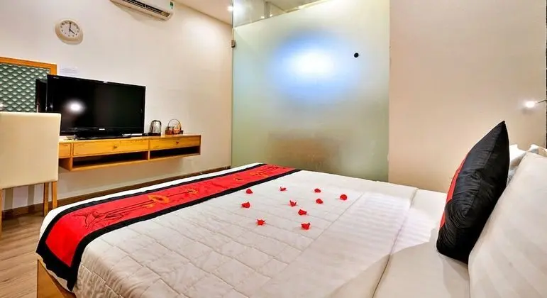 Deluxe Tek Büyük Yataklı Oda, 1 Yatak Odası, Sigara İçilebilir, Buzdolabı