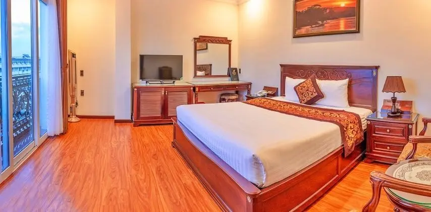 Deluxe Tek Büyük Yataklı Oda