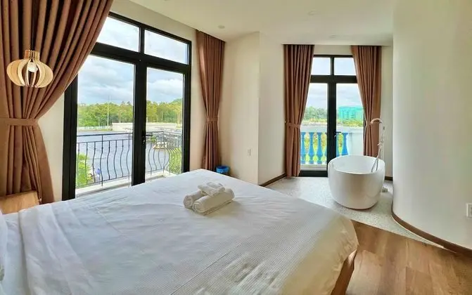 Deluxe Tek Büyük Yataklı Oda