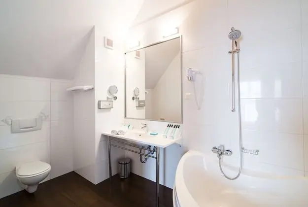 Junior Süit, 1 En Büyük (King) Boy Yatak