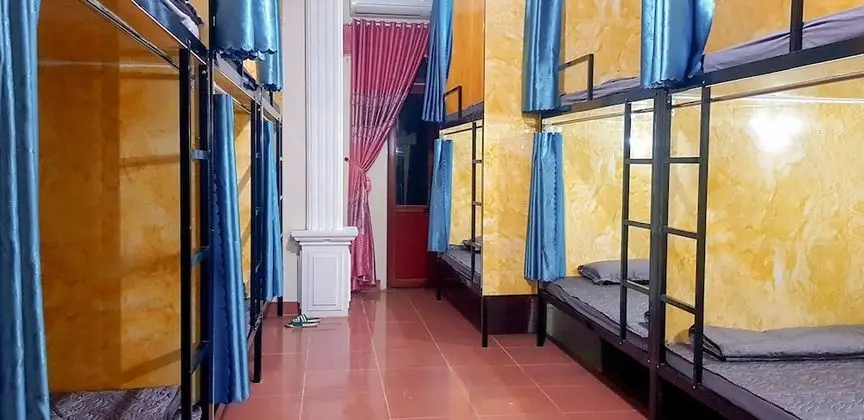 Ortak Ranzalı Oda, Sadece kadınlar için (Bed in 12-bed)