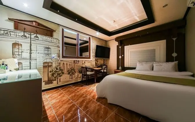 Oda (Standard room (Natural Amber water/Di)