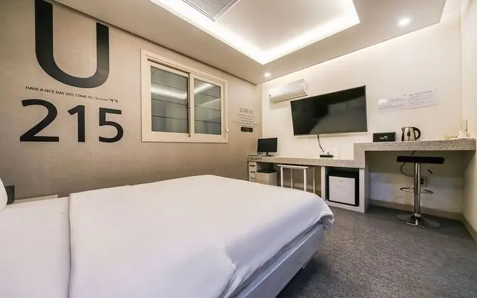 Oda (Sky-opening rooms)