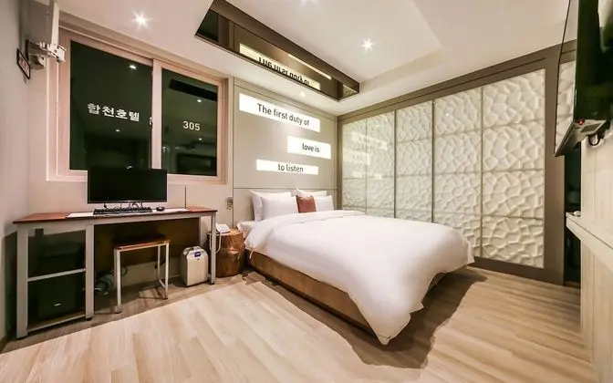 Oda (Deluxe (net-flix viewing/two-person b)