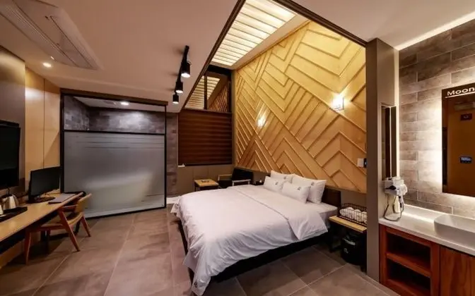 Oda (BLIND CURTAIN 203)