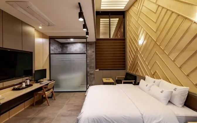 Oda (BLIND CURTAIN 203)