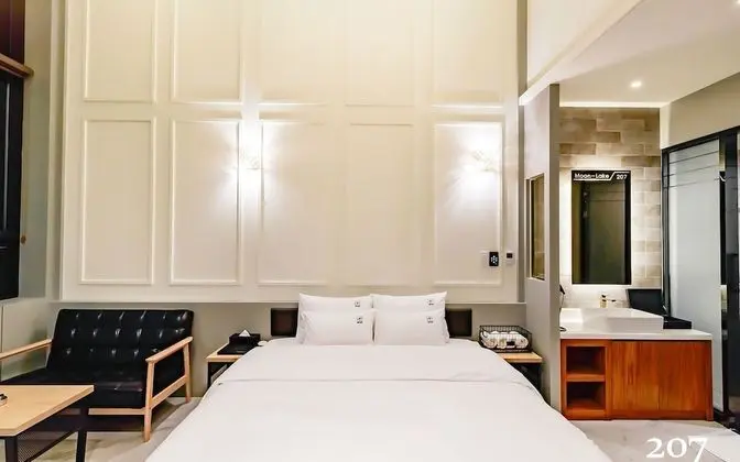 Oda (Deluxe-bathtub (System air conditione)