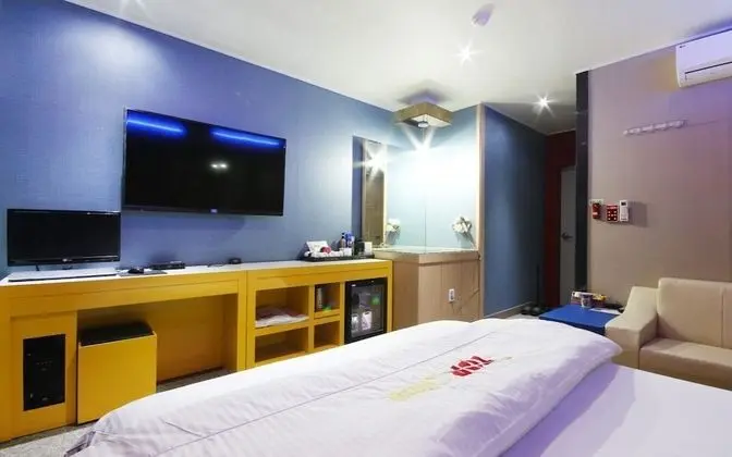 Oda (The room that opens the sky)