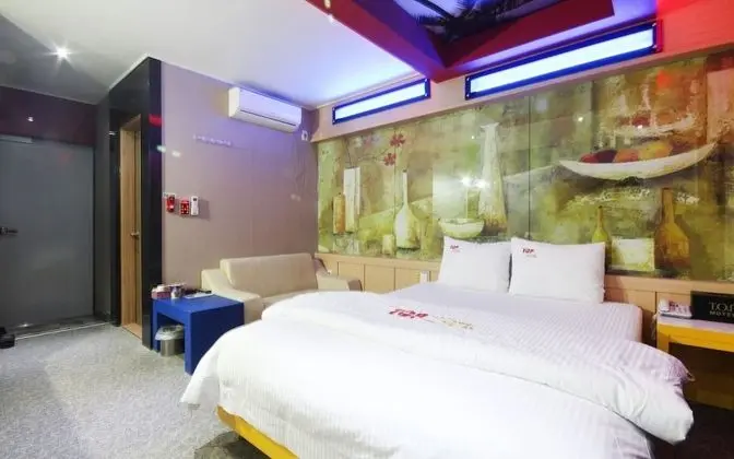 Oda (The room that opens the sky)