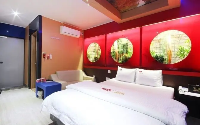 Oda (The room that opens the sky)