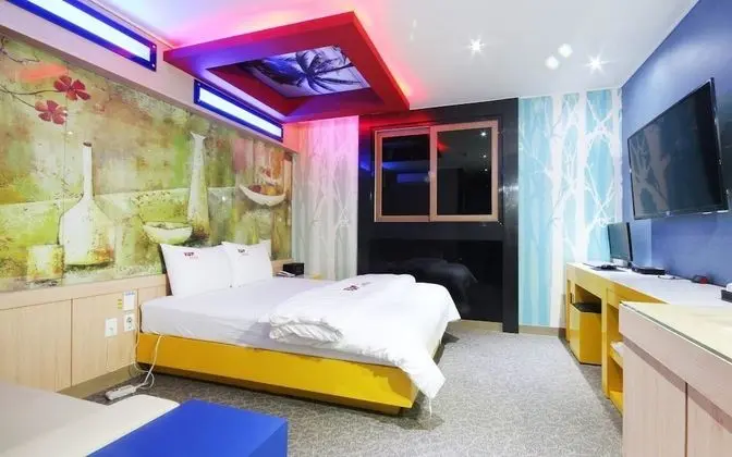 Oda (The room that opens the sky)