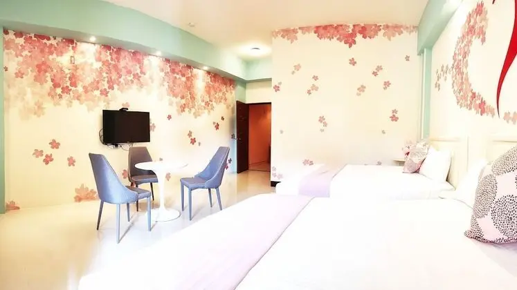 Romantic Dört Kişilik Oda, 2 Çift Kişilik Yatak, Sigara İçilmez, Şehir Manzaralı