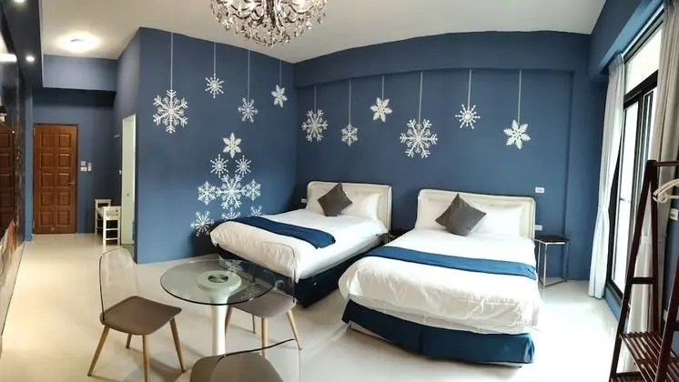 Romantic Dört Kişilik Oda, 2 Çift Kişilik Yatak, Sigara İçilmez, Şehir Manzaralı