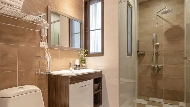 Comfort Üç Kişilik Oda, 2 Banyolu