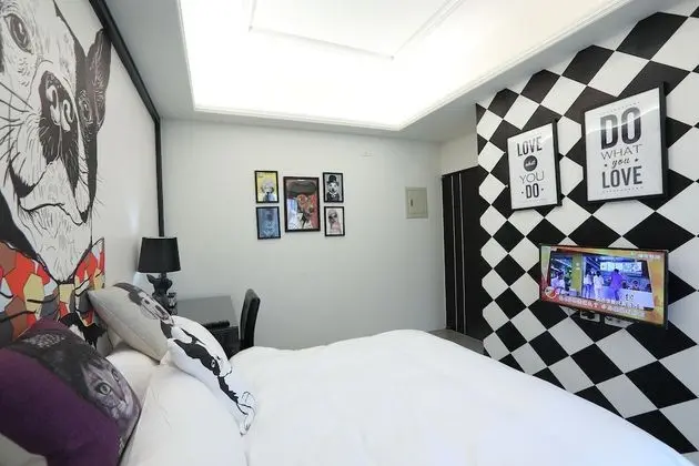 Comfort Tek Büyük Yataklı Oda