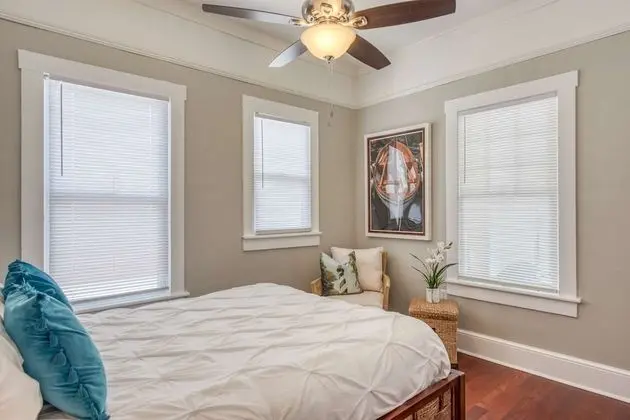 Bungalov (Happy Bungalow)
