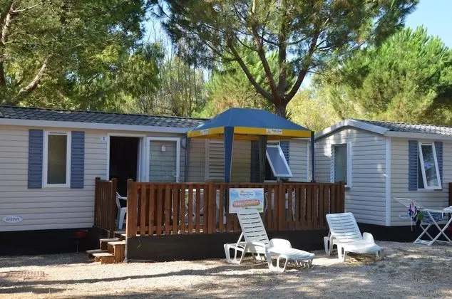 Comfort Karavan, Teras